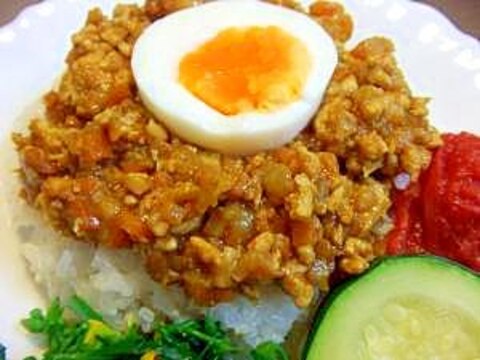 鶏ひき肉のドライカレー